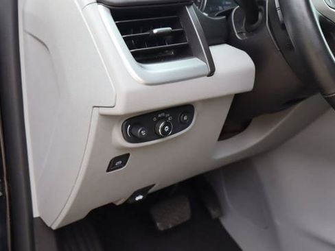 Used 2024 GMC Terrain SLT FWD image 23