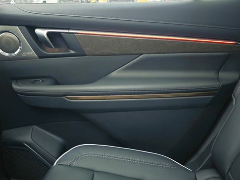 New 2026 Buick Enclave Avenir w/ Super Cruise Package image 37