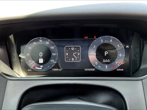 Certified 2026 Land Rover Range Rover Velar Dynamic SE AWD/4WD image 13