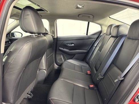 Used 2025 Nissan Sentra SR w/ SR Premium Package FWD image 23