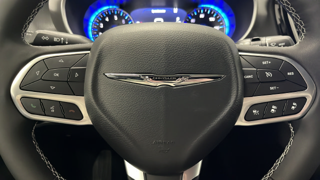 New 2026 Chrysler Pacifica Select FWD image 15