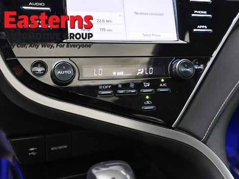 Used 2018 Toyota Camry XSE FWD image 20