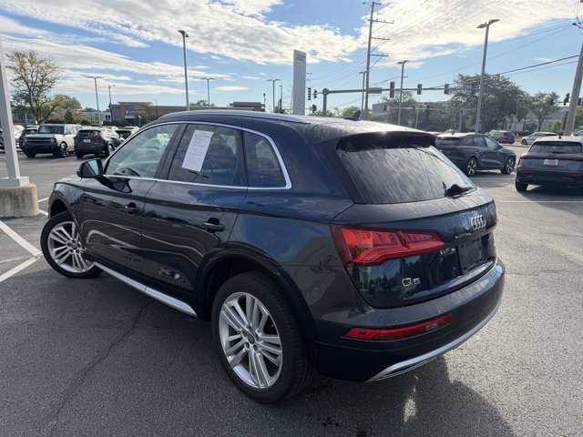 Used 2019 Audi Q5 2.0T Premium Plus w/ Premium Plus Package AWD/4WD image 3