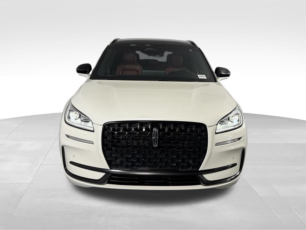 Used 2023 Lincoln Corsair Reserve w/ Equipment Group 201A FWD image 5