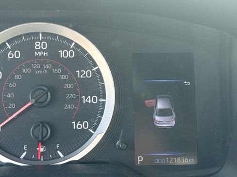 Used 2021 Toyota Corolla SE w/ Body Protection Package (TMS) FWD image 33
