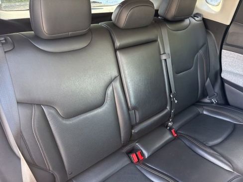 Used 2022 Jeep Compass Latitude AWD/4WD image 22