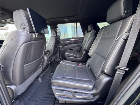 Used 2021 Cadillac Escalade Premium Luxury w/ Performance Package image 16