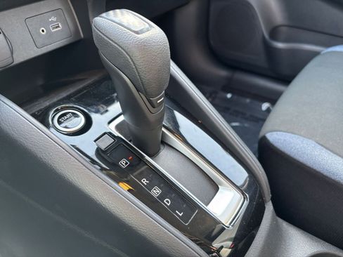 Used 2025 Nissan Versa SV w/ Trunk Package FWD image 39