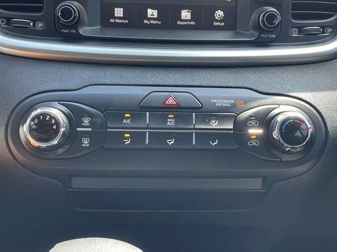Used 2020 Kia Sorento FWD V6 image 27