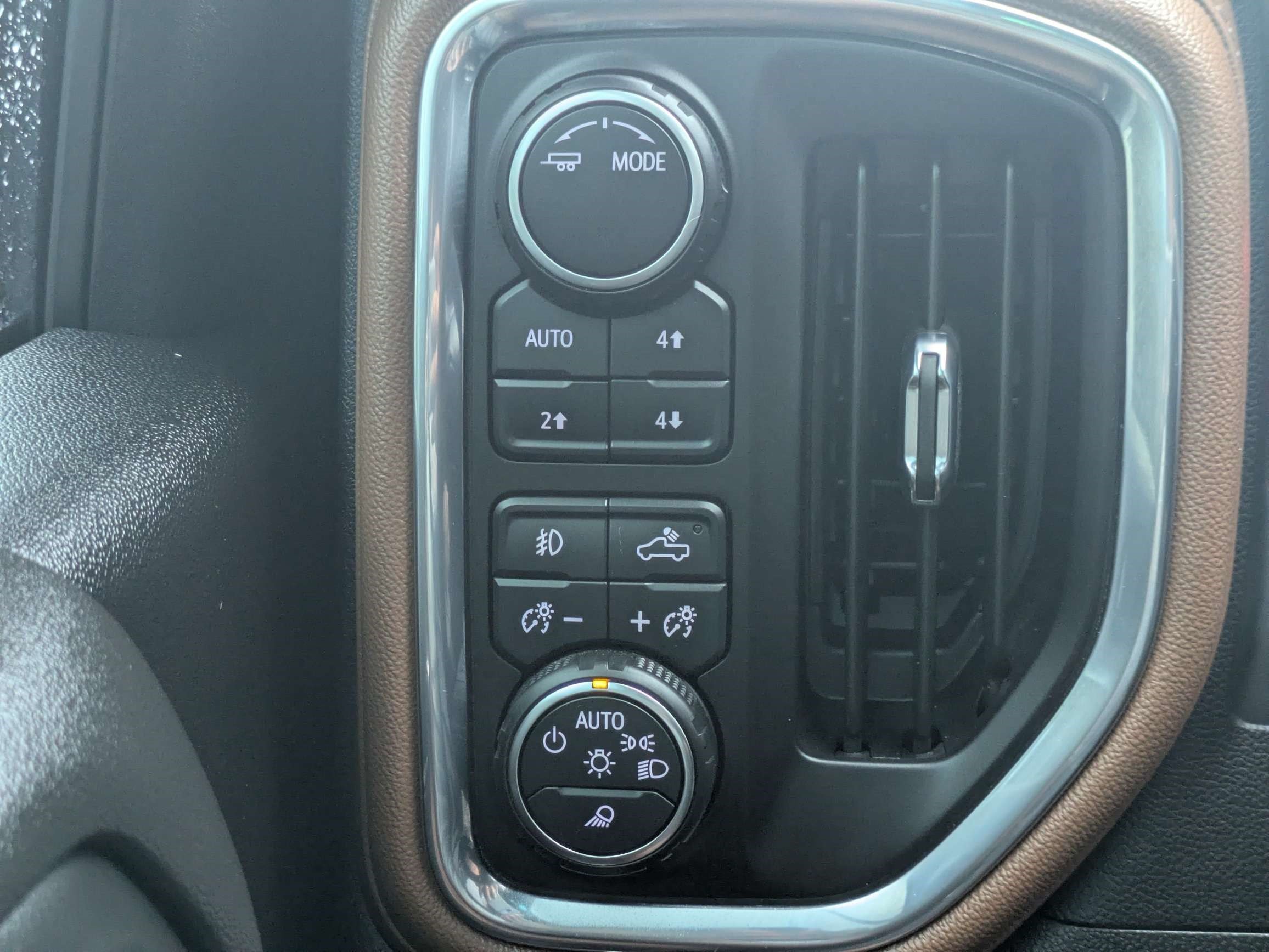 Used 2023 Chevrolet Silverado 2500 High Country w/ Technology Package AWD/4WD image 30