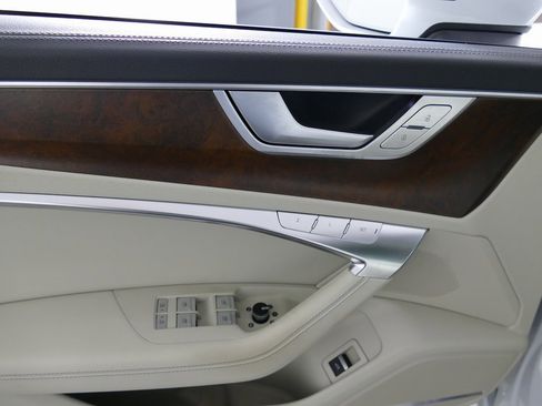 Used 2022 Audi A6 Premium Plus image 11