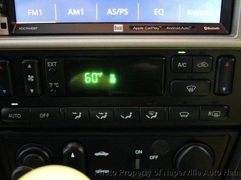 Used 2002 Ford Thunderbird image 26