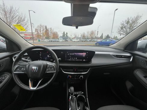 Used 2025 Buick Encore GX Preferred image 33