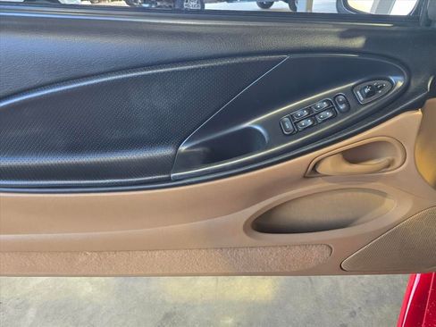 Used 1994 Ford Mustang GT RWD image 10