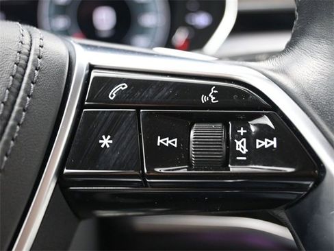 Used 2021 Audi A8 L 3.0T w/ Executive Plus Package image 24