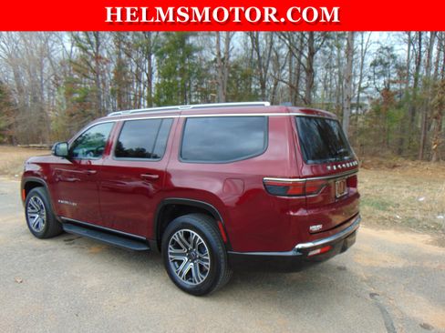 Certified 2025 Jeep Wagoneer 4WD image 11