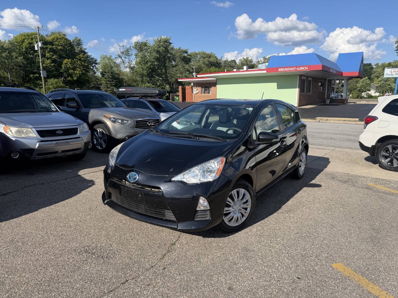 Used 2014 Toyota Prius C One FWD image 2