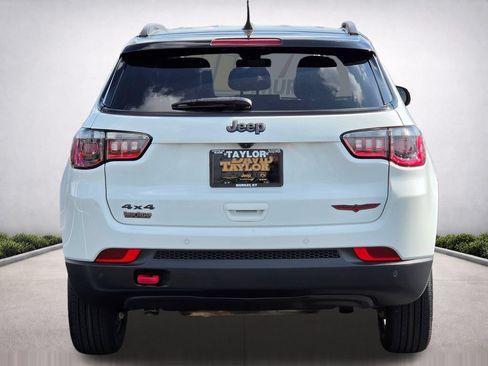 Used 2023 Jeep Compass Trailhawk AWD/4WD image 7