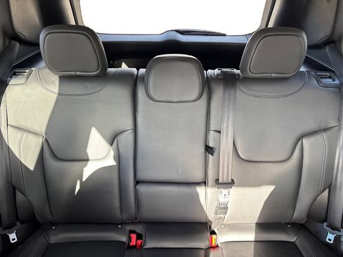 Used 2016 Jeep Renegade Limited image 17