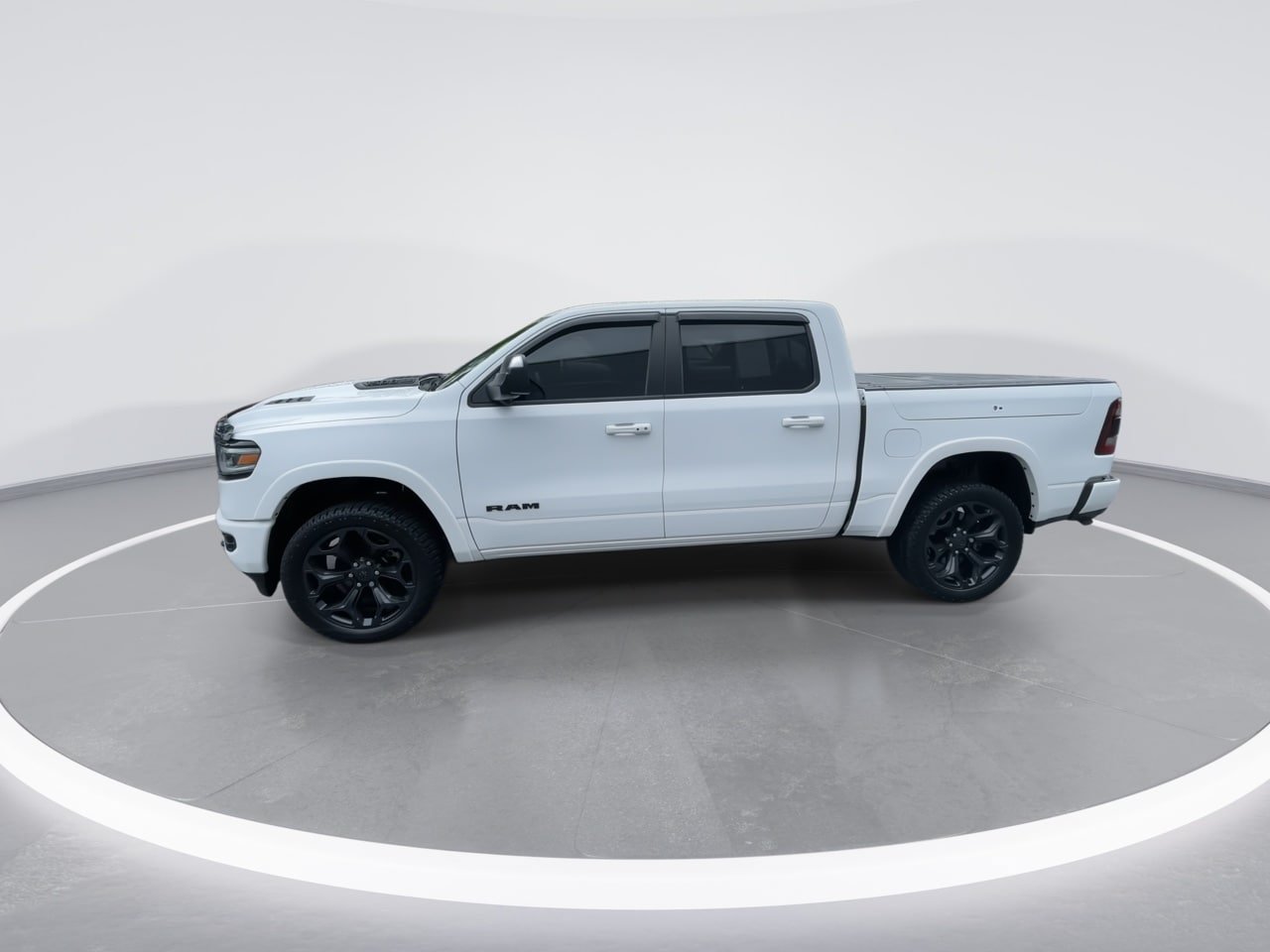 Used 2022 RAM 1500 Limited AWD/4WD image 10