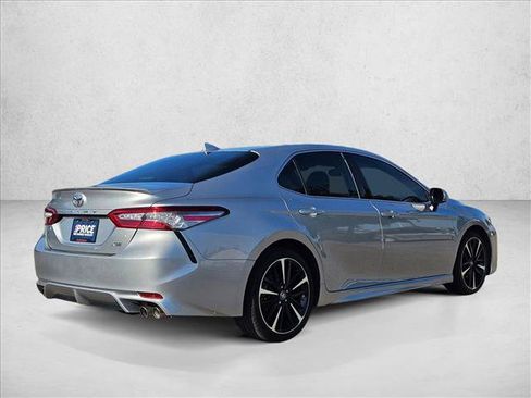 Used 2019 Toyota Camry XSE FWD image 5