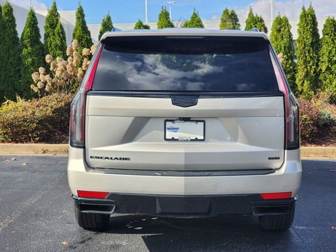 Used 2023 Cadillac Escalade ESV Premium Luxury w/ Performance Package image 8