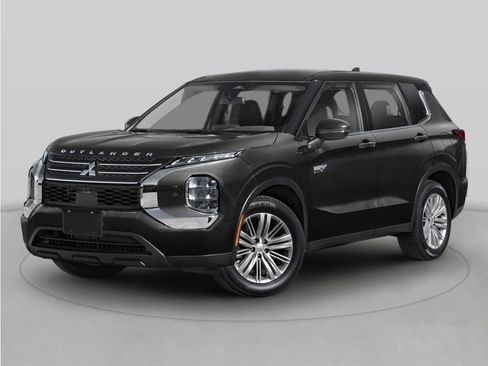 Used 2023 Mitsubishi Outlander AWD image 2