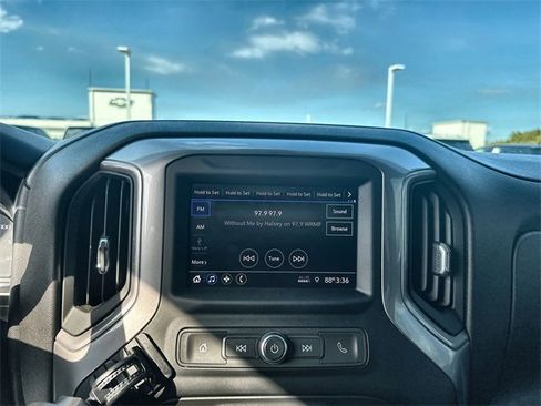 Used 2022 Chevrolet Silverado 2500 Custom w/ Custom Value Package image 12