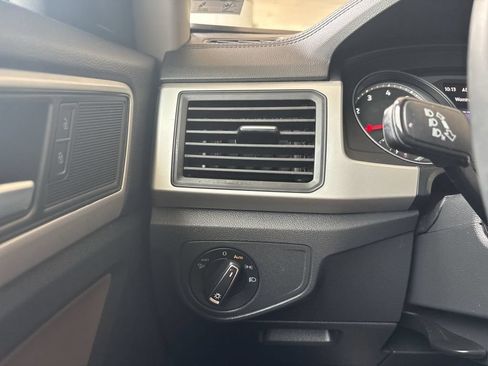 Used 2021 Volkswagen Atlas SE w/ Panoramic Sunroof Package AWD/4WD image 17