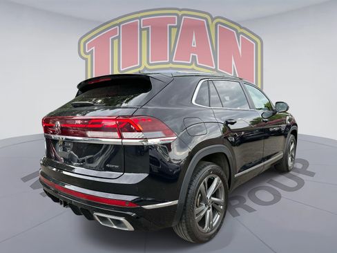 Used 2024 Volkswagen Atlas Cross Sport SEL R-Line AWD/4WD image 3
