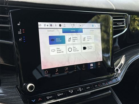 Used 2022 Jeep Wagoneer Series III AWD/4WD image 29