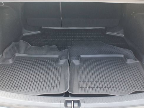 Used 2025 Toyota Corolla XLE FWD image 17
