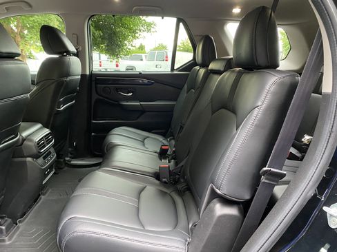 Used 2023 Honda Pilot EX-L image 35