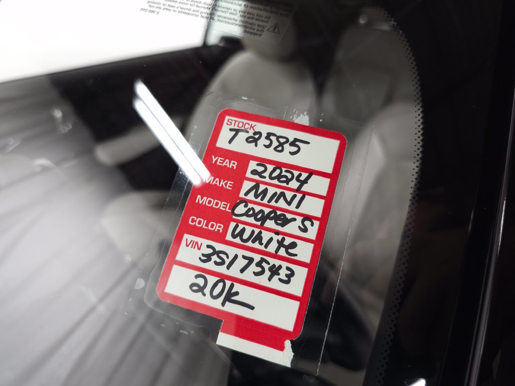 Used 2024 MINI Cooper S w/ Signature Upholstery Package FWD image 27