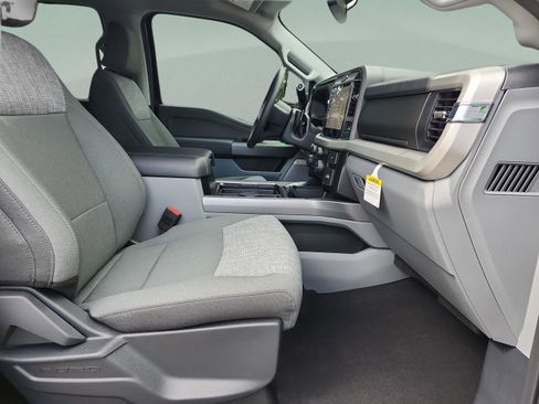New 2026 Ford F250 XLT w/ XLT Premium Package image 17