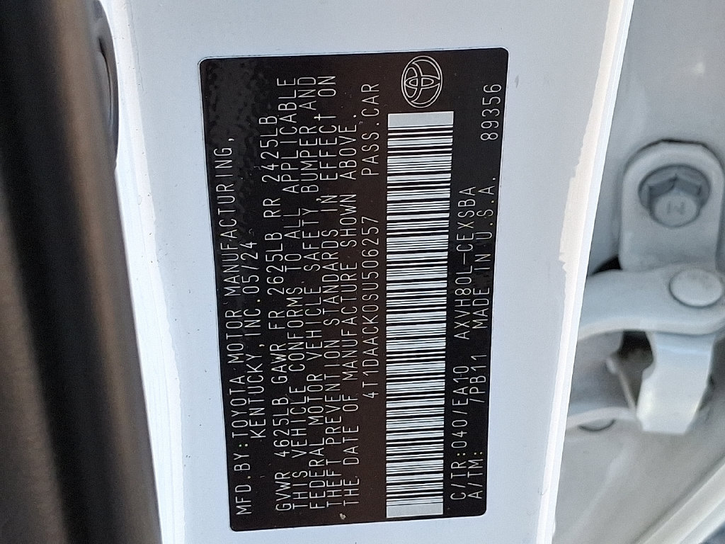 Used 2025 Toyota Camry SE FWD image 28