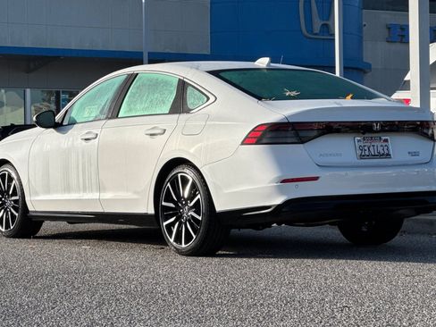 Certified 2023 Honda Accord Touring image 3