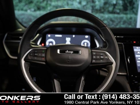 Used 2023 Jeep Grand Cherokee L Laredo AWD/4WD image 68