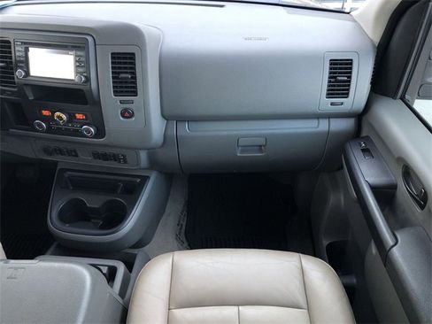 Used 2019 Nissan NV 3500 SL image 31