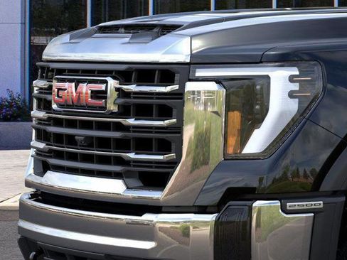 New 2026 GMC Sierra 2500 SLE image 13