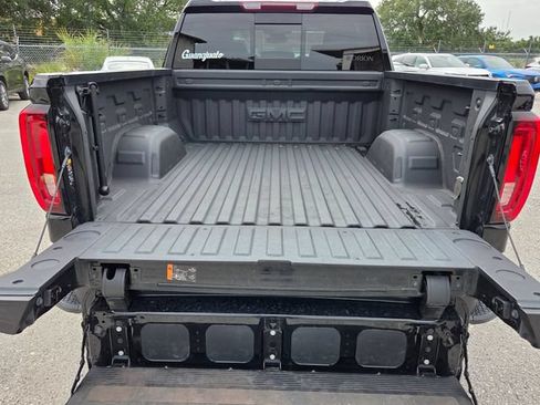 Used 2025 GMC Sierra 1500 SLT w/ SLT Premium Plus Package AWD/4WD image 14