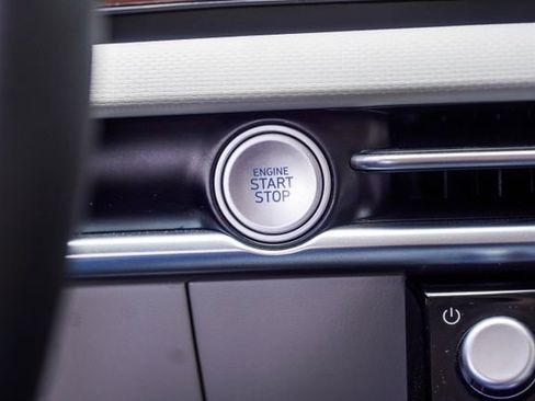 Used 2025 Hyundai Tucson SEL FWD image 22
