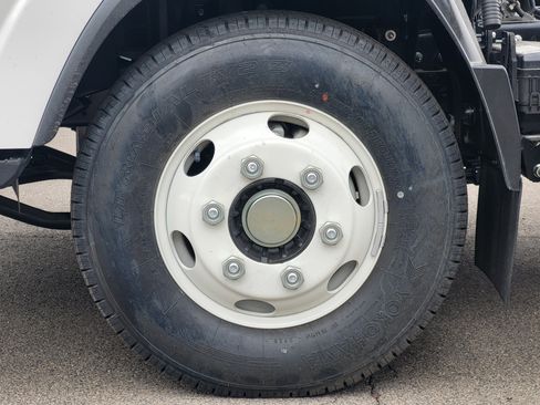 New 2026 Isuzu NPR RWD image 10