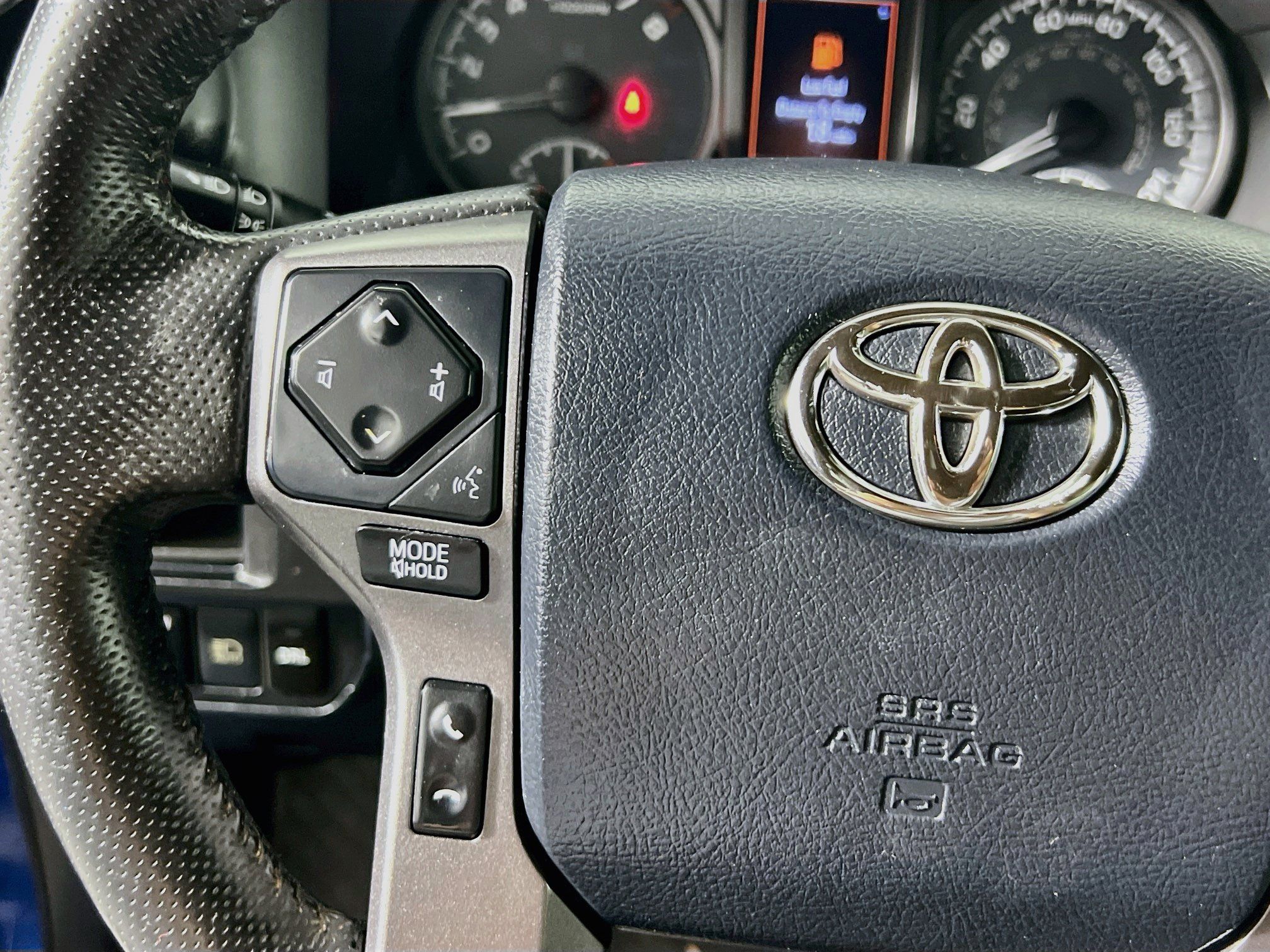 Used 2018 Toyota Tacoma TRD Sport RWD image 17