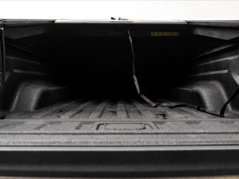 Used 2025 Jeep Gladiator Sport image 32