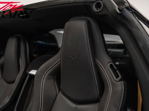 Used 2023 Chevrolet Corvette Stingray Coupe w/ Z51 Performance Package image 32