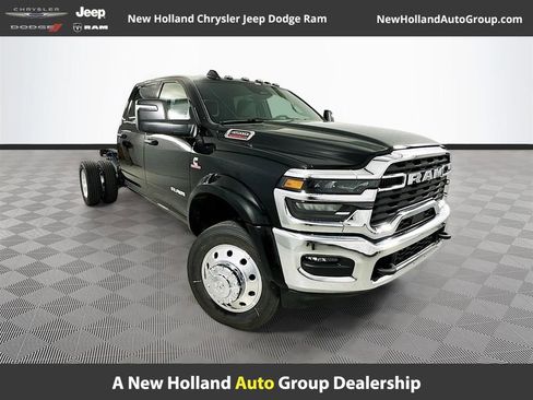 New 2026 RAM 4500 4x4 Crew Cab DRW image 1