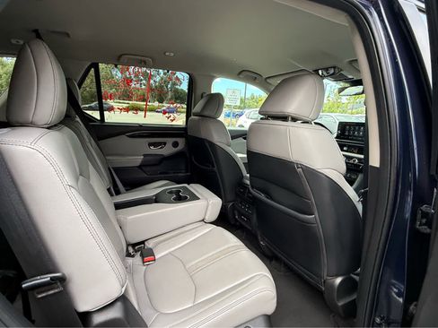 Used 2023 Honda Pilot EX-L image 4