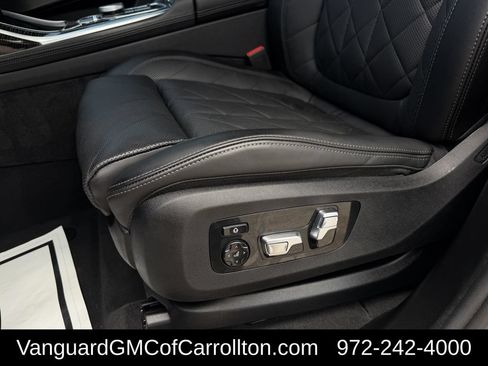 Used 2025 BMW X7 xDrive40i w/ M Sport Package AWD/4WD image 32
