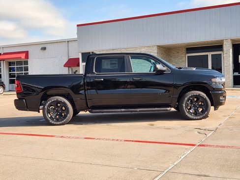 New 2026 RAM 1500 Express AWD/4WD image 7